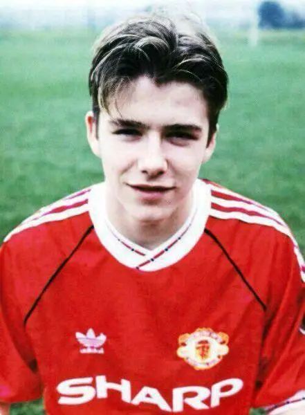 贝克汉姆的三个儿子颜值巅峰,贝克汉姆三个儿子哪个关系最好