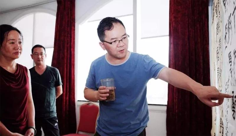 书法创作太难了尤其是单个字,写书法能不能完全用现代简化字