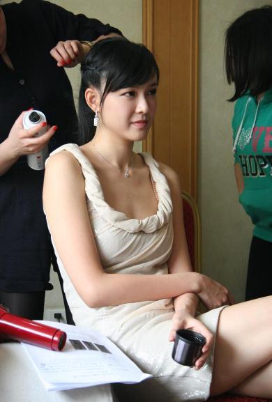 杨澜访谈胡歌,杨澜访谈录赵本山央视主持人