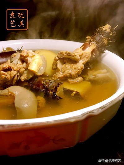 一锅羊肉，十里飘音，细腻清纯，肉质自然鲜美，蔗香毫无腥膻