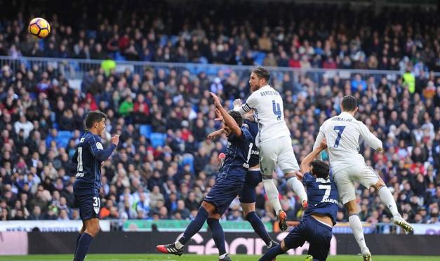 c罗十大逆天进球排名,c罗跳高2.95米的头球现场真实反应