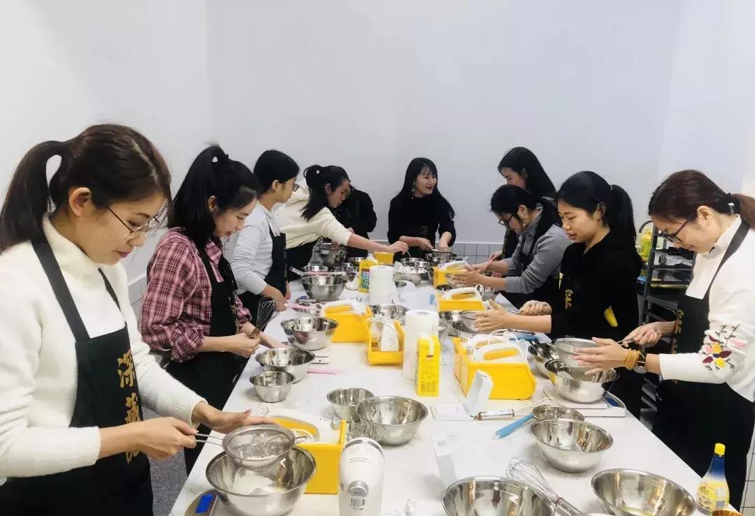 LAMIA甜物博物馆の圣诞限定来了，以爱和节日的名义，享用甜蜜~