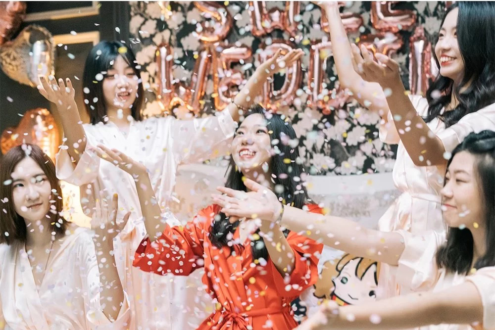 婚礼接亲游戏接吻规则,婚礼接亲小游戏一般几个