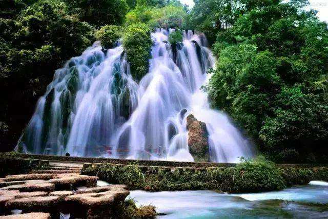 这个夏天总要来看看贵州的瀑布吧,贵州四月能看到黄果树瀑布吗