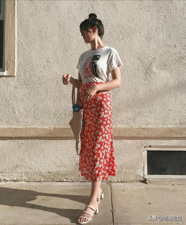 小个子穿多长的半身裙显高,小个子女生穿的漂亮小裙推荐