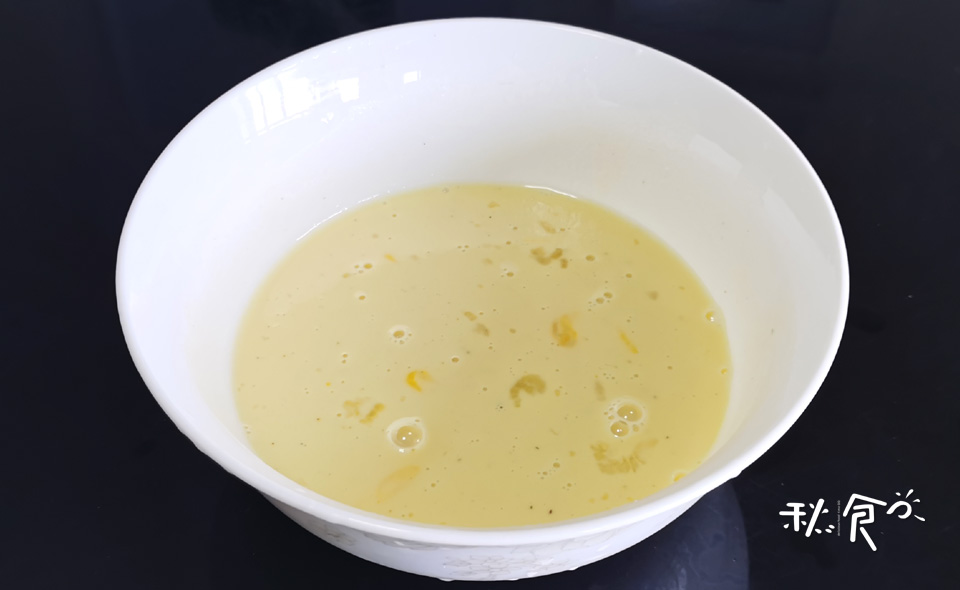 炸鱼怎么裹面粉和淀粉,炸鱼是用面粉还是用淀粉更酥脆