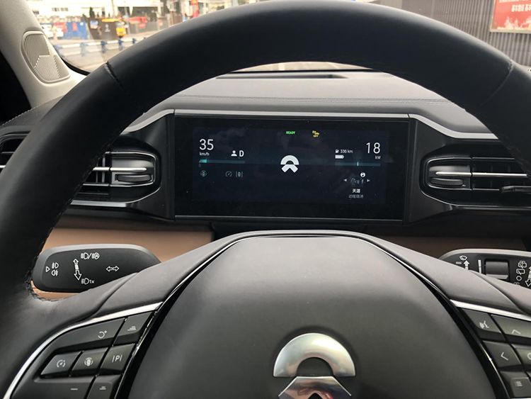 体验了蔚来ES8，不吹不黑，它有哪些优缺点？真有那么糟糕？