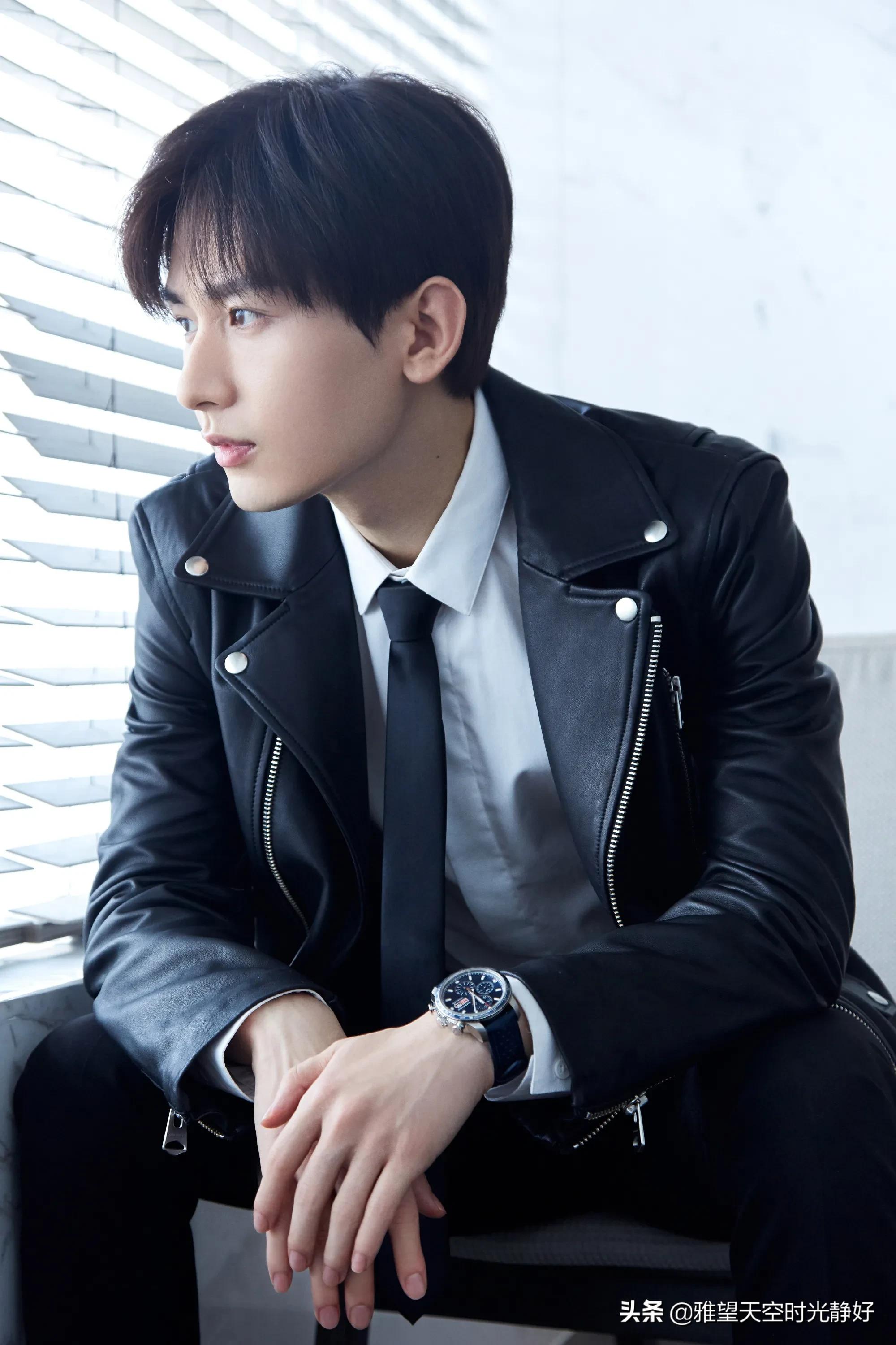 盘点国内男明星完美侧颜，谁才是你心中360度无死角完*男美**神呢？