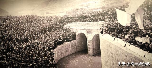 人工天河红旗渠开凿现场,红旗渠奇迹中的人工天河