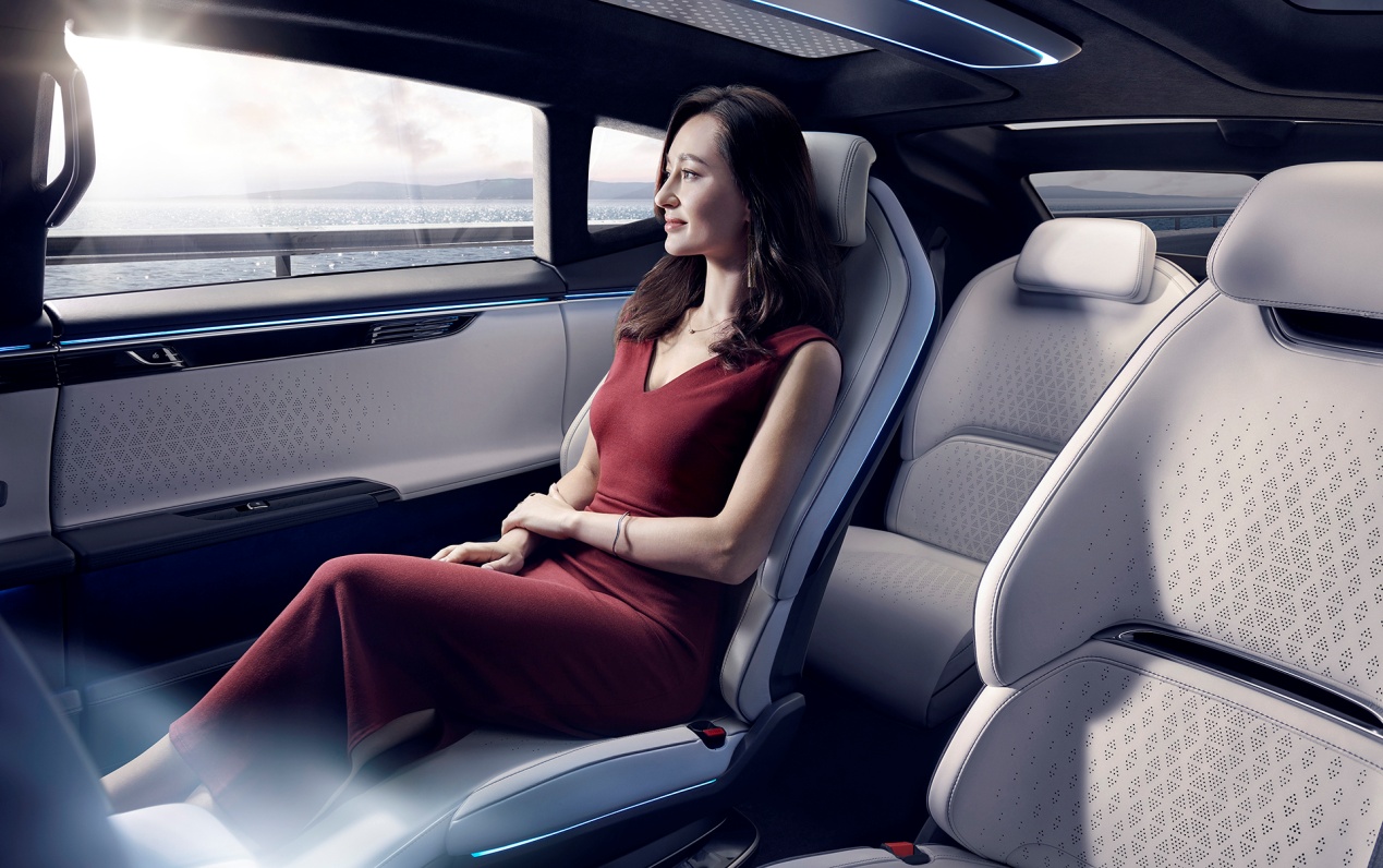 小冰人工智能业务,小冰离人工智能多远