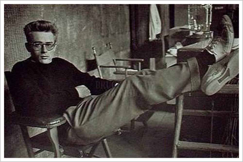 几十块一双的鞋，他挣出800多亿身家