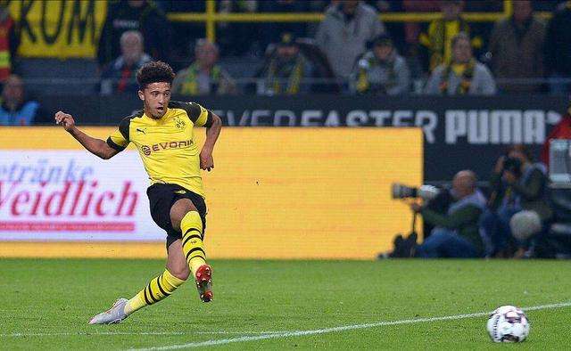 残暴，21岁以下世界第一身价！打爆全欧洲边路的新大腿