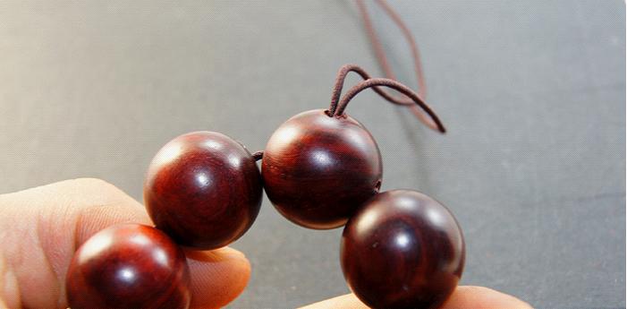 单绳串珠间隔打结方法教程,单绳串珠打结的方法