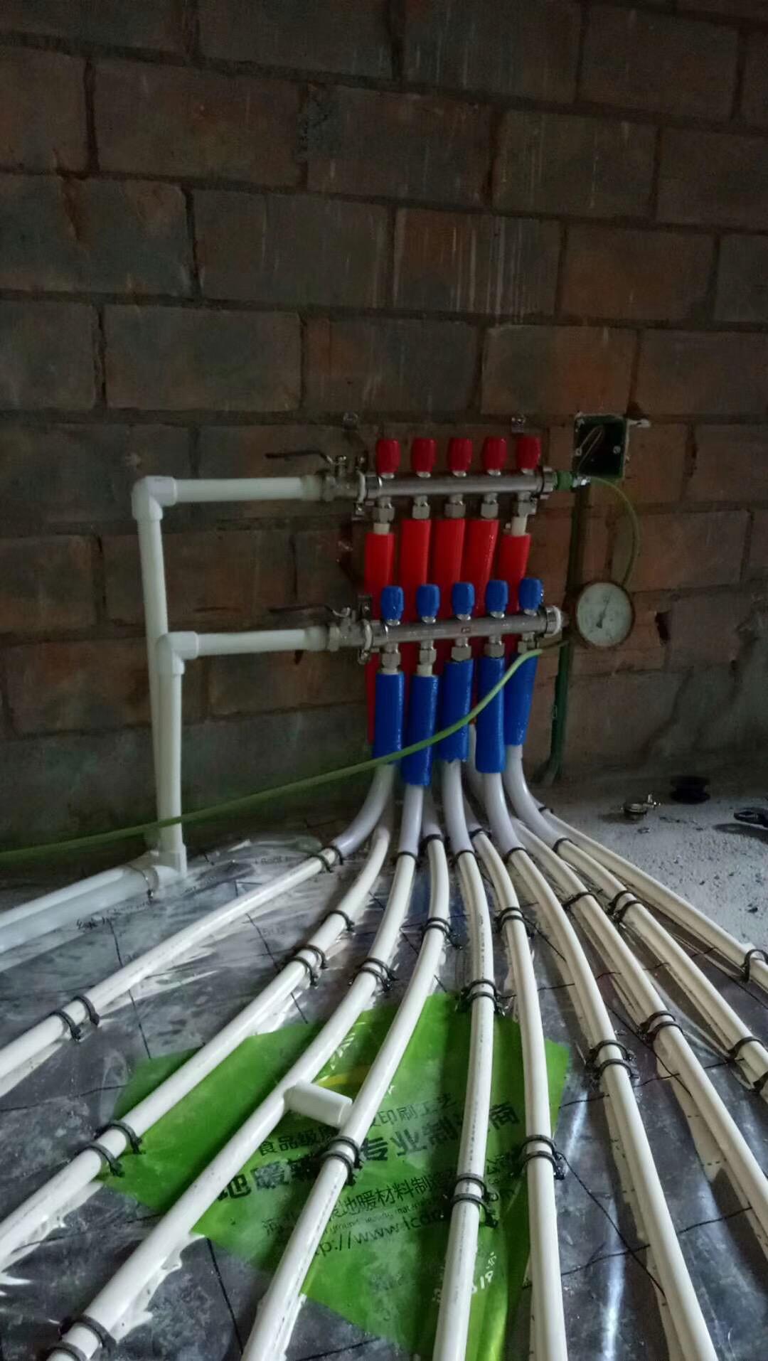 暖气片改地暖的正确方法,暖气片改地暖怎么改简单效果还好