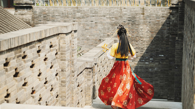 从《金缕衣》让迷失的你找到快乐之门