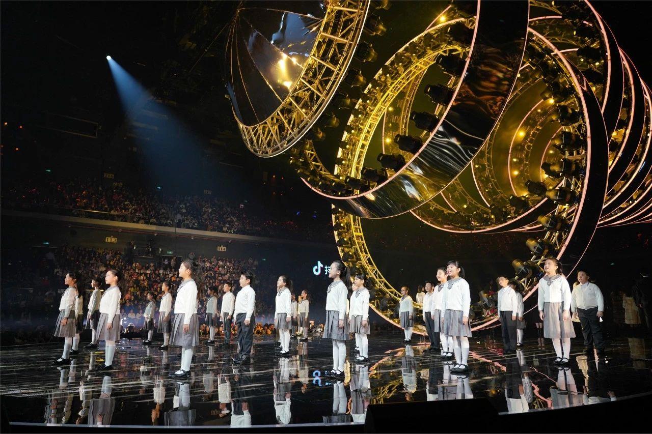顶级场馆成就亚洲顶秀，澳门金光综艺馆助力江苏卫视跨年演唱会
