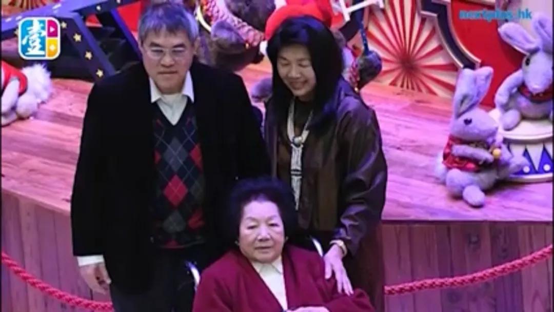 三房太太，13名子女，争夺几百亿家产，霍家宫斗比港剧精彩多了