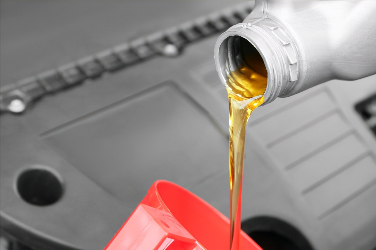 1升汽油到底等于多少公斤,一升汽油等于多少ml汽油重量