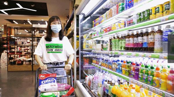 从韩国回来在超市买东西,韩国超市进口东西