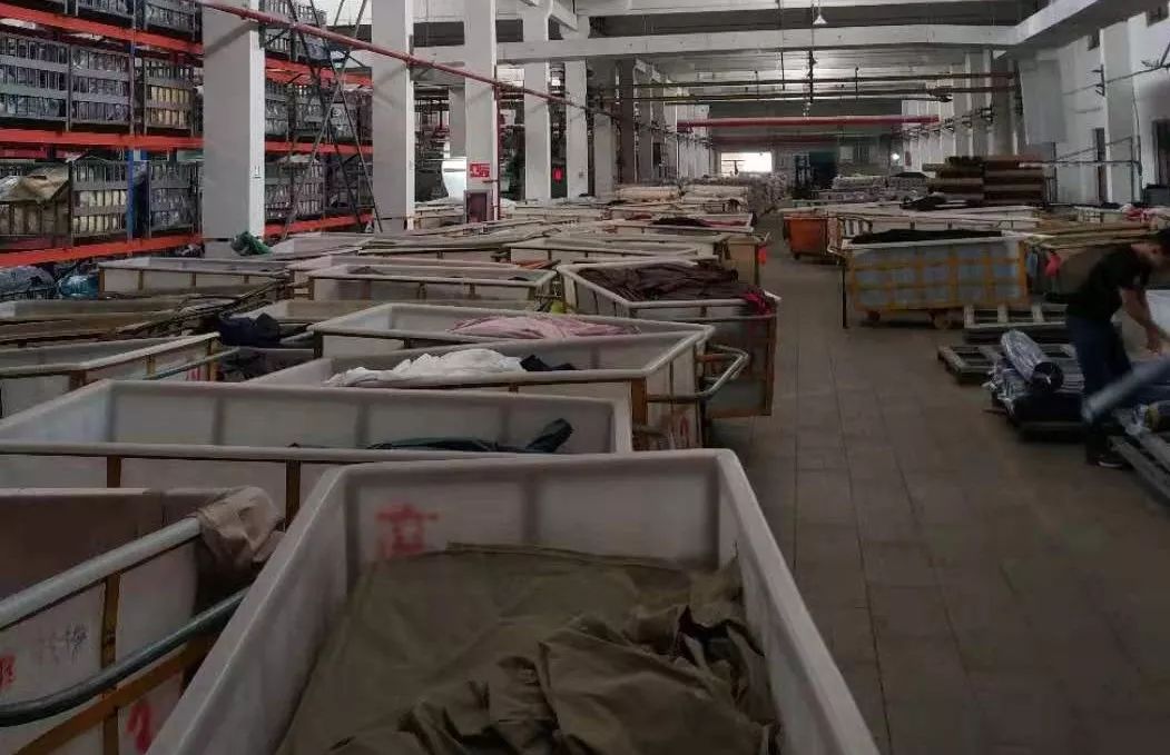 压卡7天成常态、近500卷坯布进仓还需厂长签字拿卡