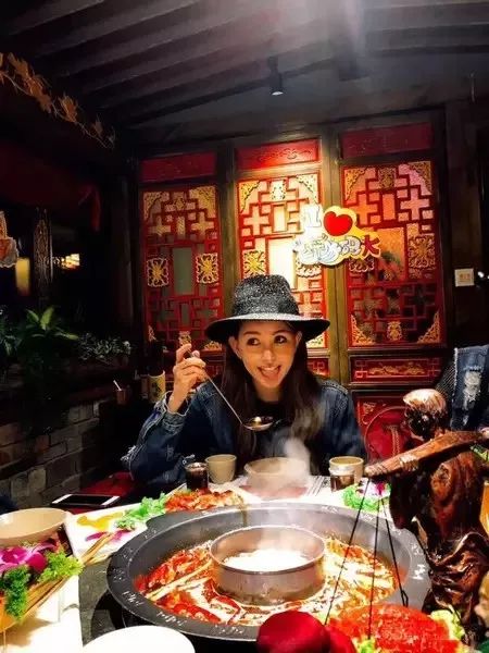 精品老火锅4人餐只要128元,江汉路牛肉火锅39.9双人餐