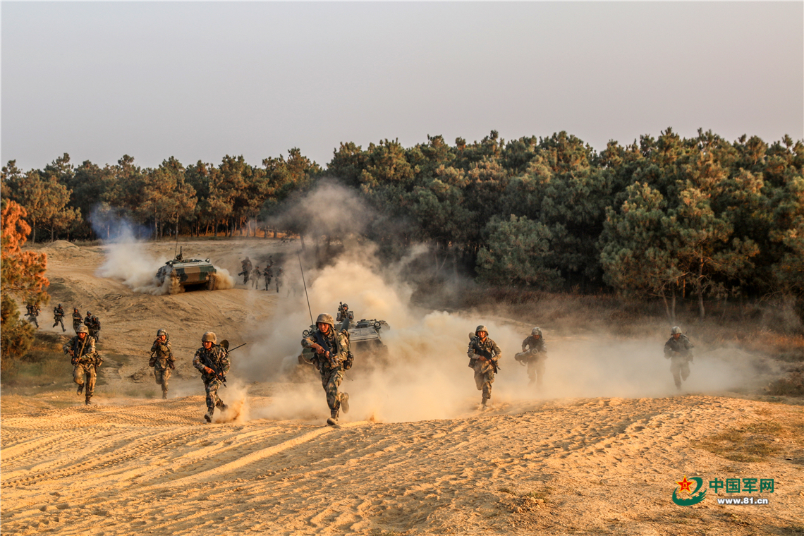 赞美军人的七句诗词,十首诗词带你领略军人浪漫与坚守