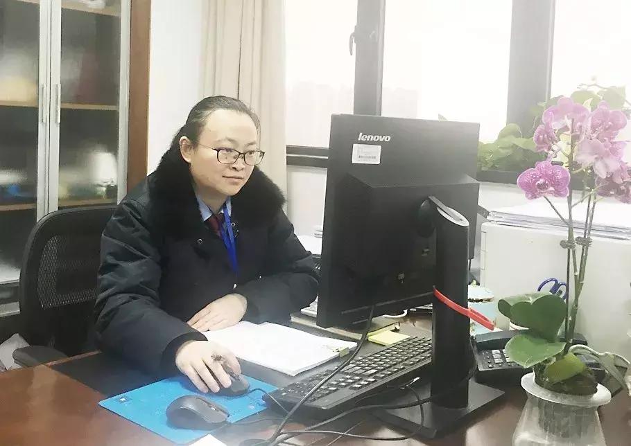 因为她们很漂亮的英语,因为他们让我的生活变得更美好