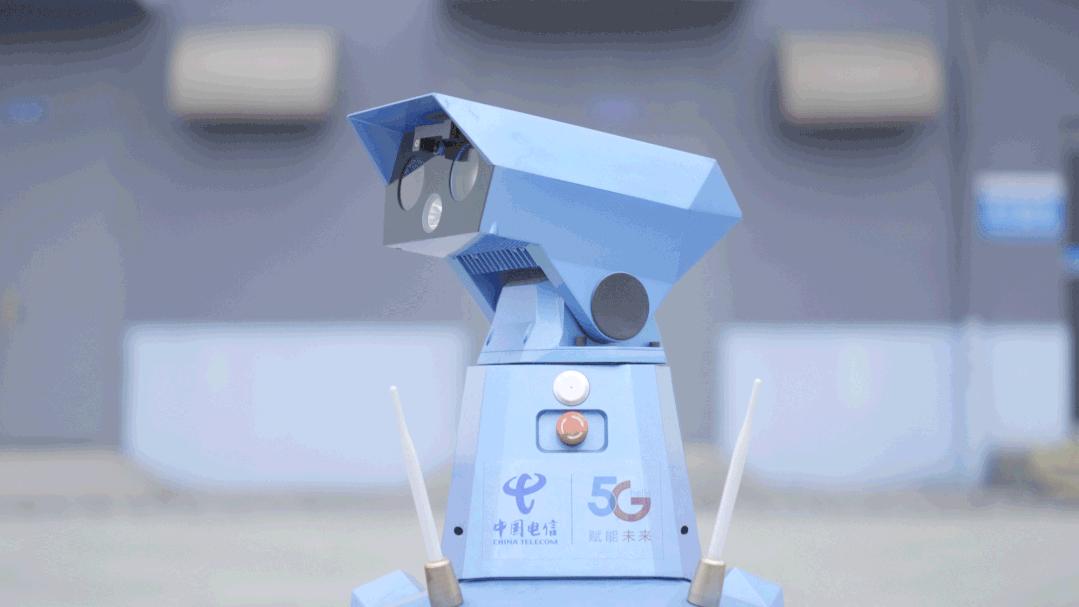 来了，电信“机器人天团”！网友:“成精了！”