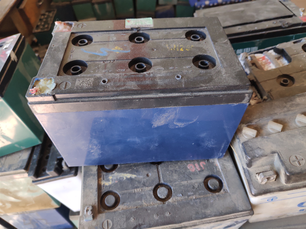 电瓶车电池硫化严重怎么修复,脉冲充电器能修复电瓶硫化吗