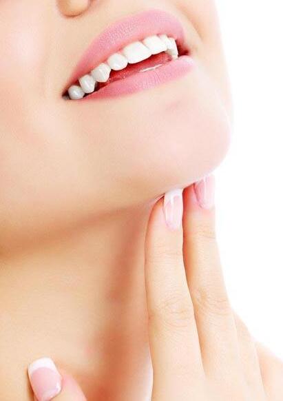 脖子总是长痘痘是什么原因导致的,脸颊与脖子交界处长痘是什么原因