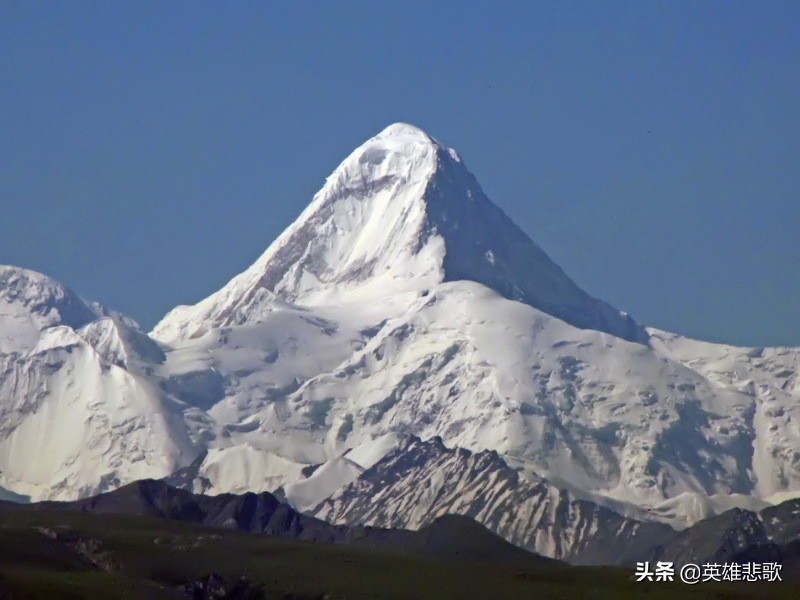新疆托木尔提峰攀登过程,天山第一峰托木尔
