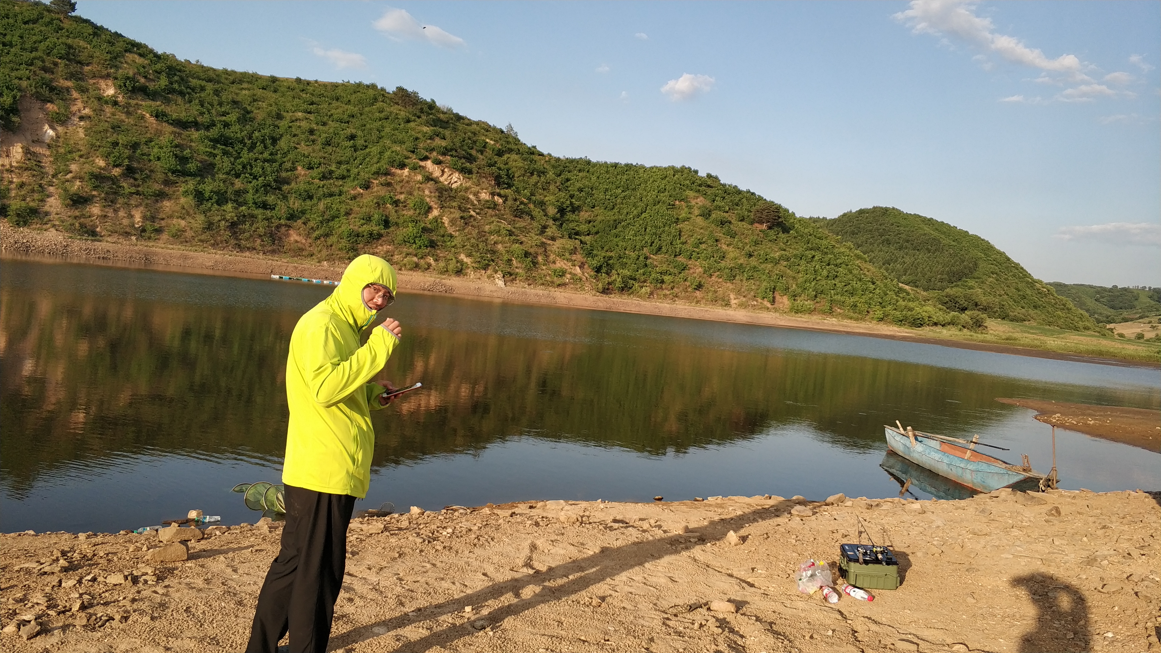 很惬意的路亚钓鱼,房车路亚野钓