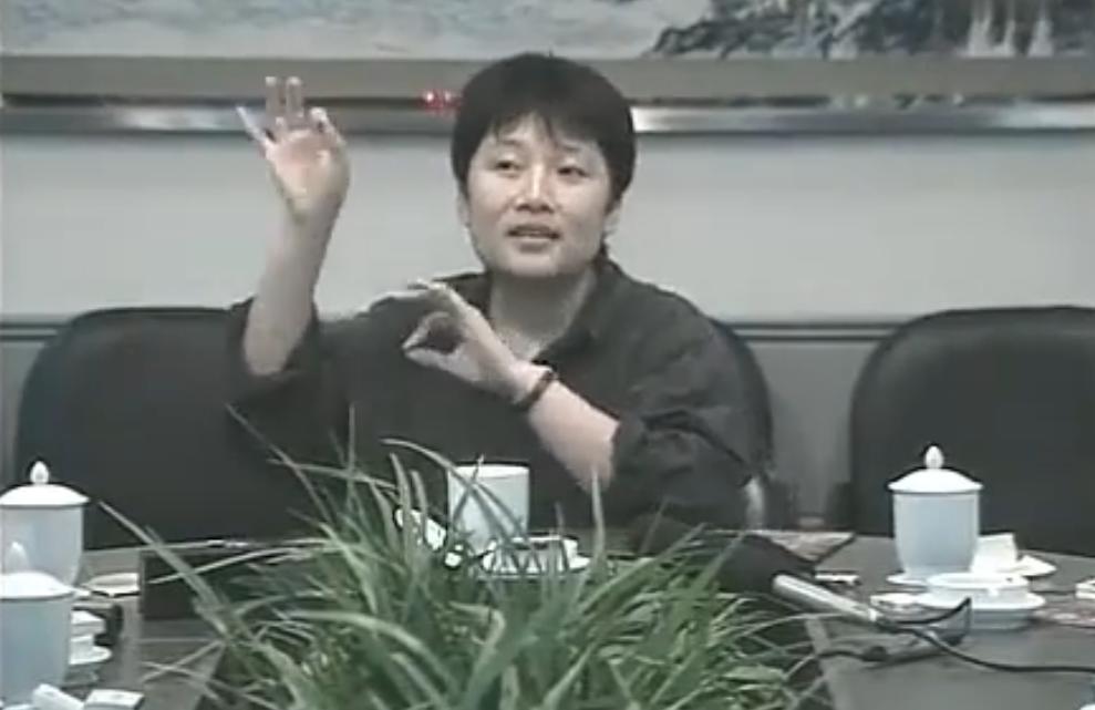 歌手李娜57岁了，出家前1月还在推广民族音乐，曾有两段悲伤恋情