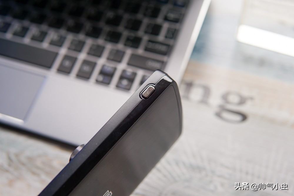 售价999元，用了之后，才发现我离那些主播只差一张好声卡