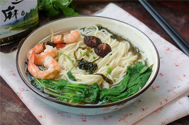 醉拳吃霸王餐成龙,醉拳成龙吃霸王餐完整版原话