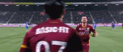 张玉宁欧洲正赛,张玉宁主动带伤打韩国吗