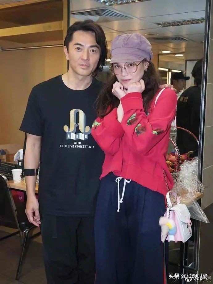 舒淇罕见晒与老公冯德伦合照,舒淇深夜晒照为冯德伦庆祝生日