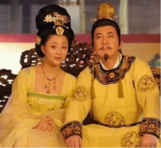 李瑁为啥拿走杨玉环的孩子,唐玄宗抢儿媳遭报应