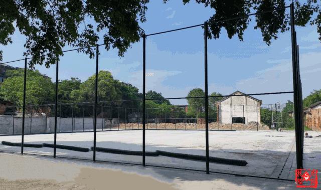 内江市公开足球场,未来四川建设容纳10万人的足球场