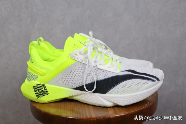 李宁最贵的跑鞋,李宁哪双跑鞋性价比高颜值高