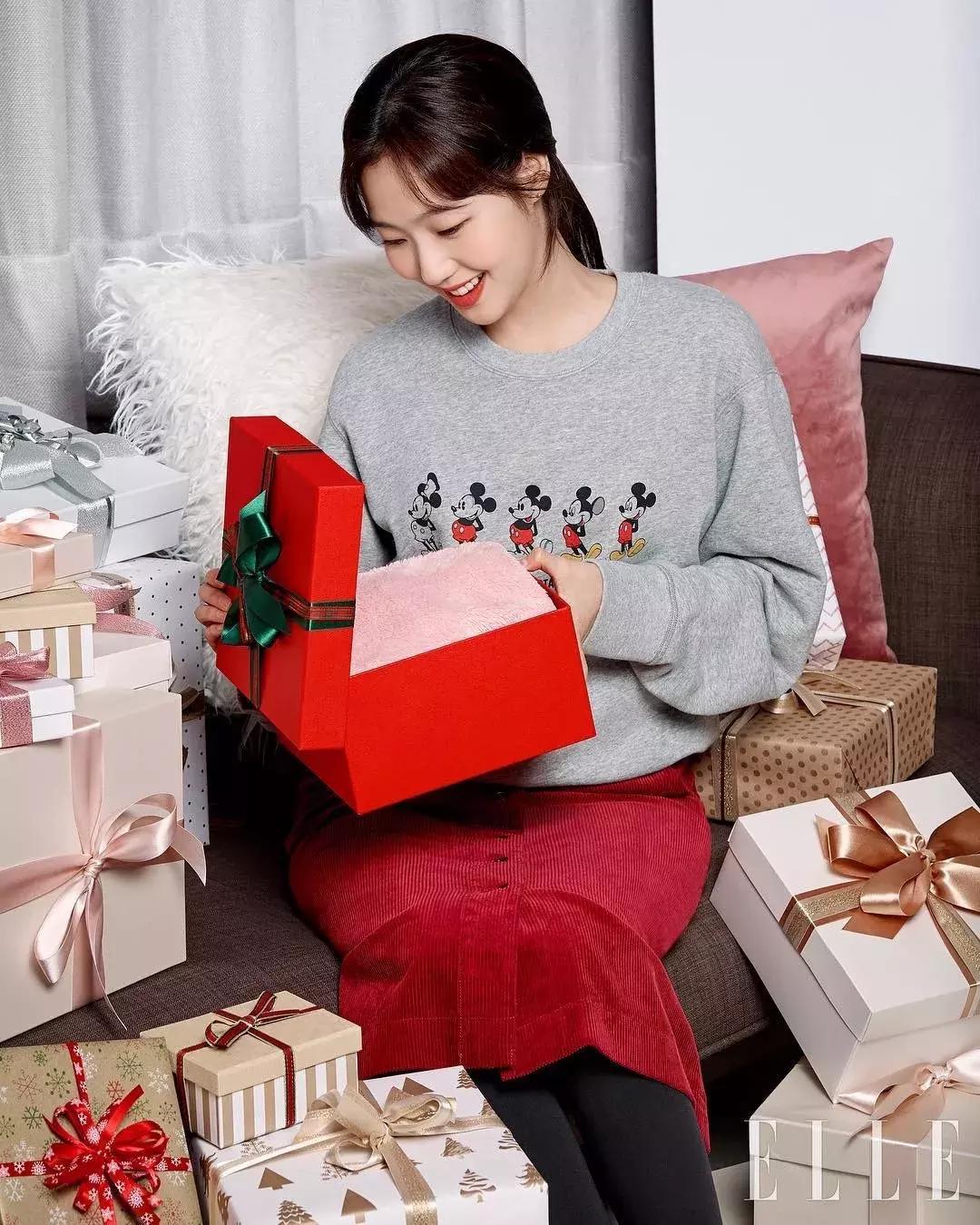 优衣库最近动漫联名,优衣库联名marimekko蓝色裙子