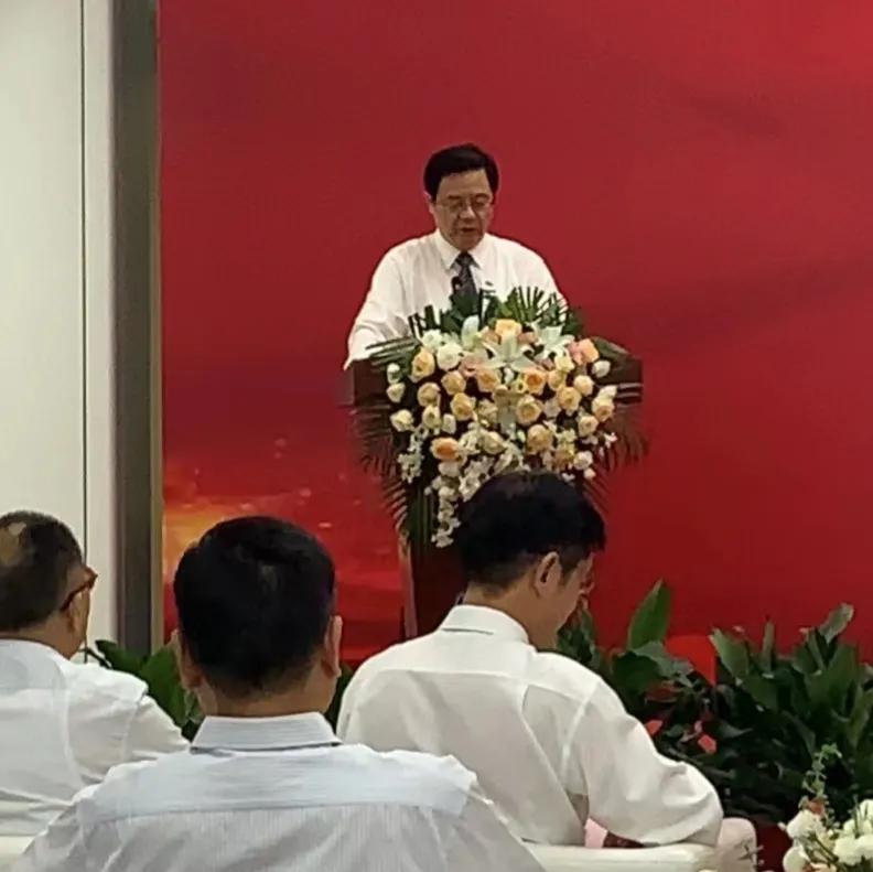 白衣战士医者仁心,中医医院白衣战士图片