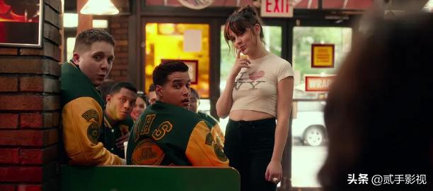 女主播直播收到巨额打赏,女主播收到巨额打赏跳舞