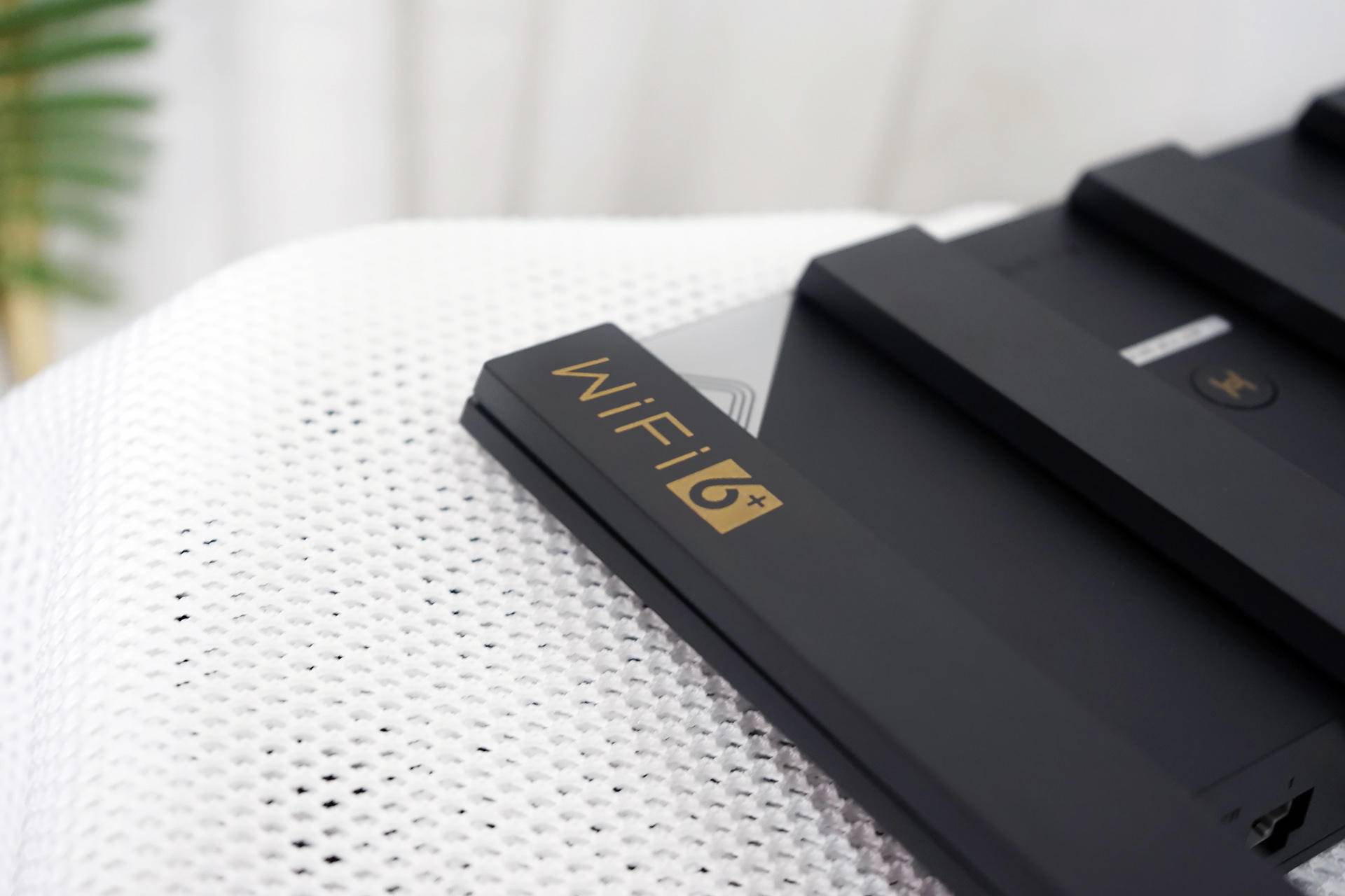 如何破解家里上网速度慢？华为路由AX3ProWiFi6+来救场