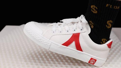 匡威帆布鞋哪款经典,匡威帆布鞋和别的有什么不一样