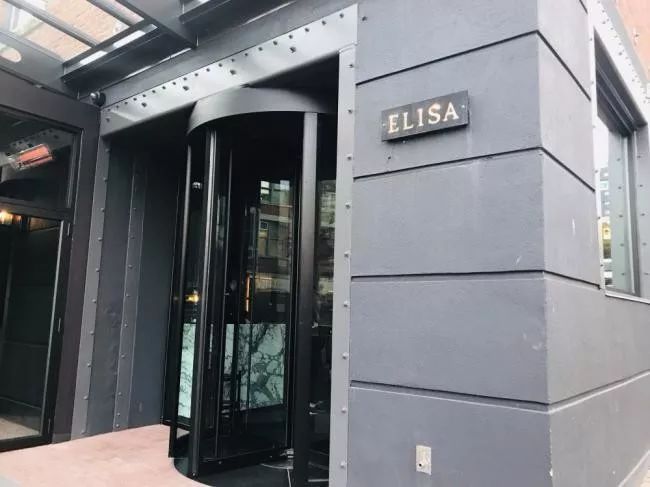 想要吃到温哥华最正宗的火焰炭烤牛排，耶路镇这家店一定是首选