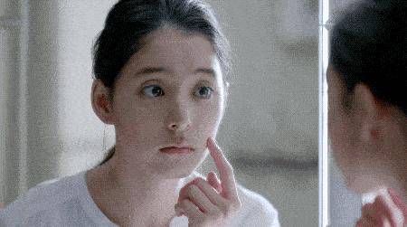 盲目护肤只会让你的皮肤越来越糟,20岁以后你的护肤应该更加严谨了