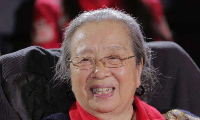 《陈情令》观众入戏太深，师姐推荐小说被骂，演员*绑捆**何时休？