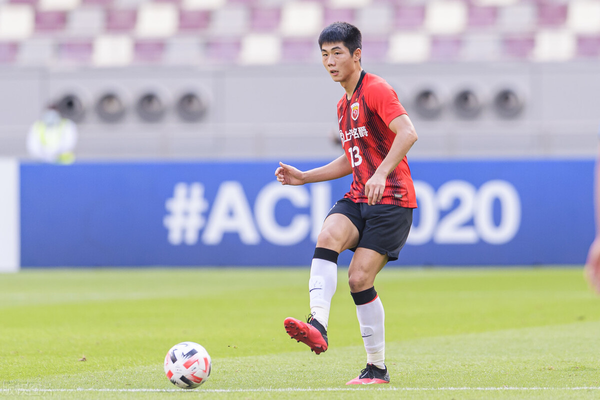 现在国足有哪几个厉害的球员,未来国足最受期待的球员是哪些