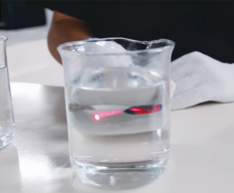 汽车尿素是润滑油吗,车用尿素可以充当润滑油用吗